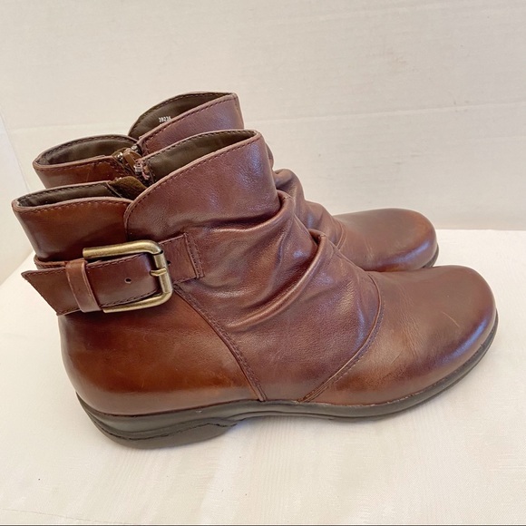 Clarks Women Sz 7.5 Chris Sydney Brown Slouch Leather Zip Ankle Booties - Picture 3 of 11